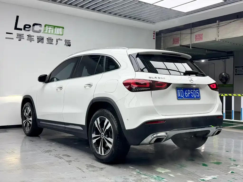 Mercedes-Benz GLA — фото 6