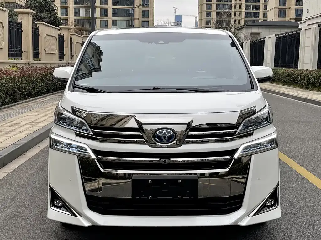 Toyota Vellfire — фото 8