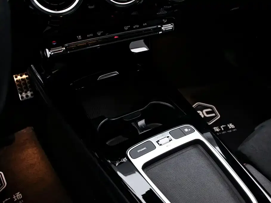 Mercedes-Benz CLA (Import) — фото 6
