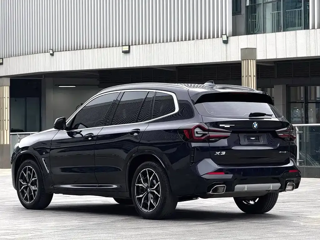 BMW X3 — фото 9