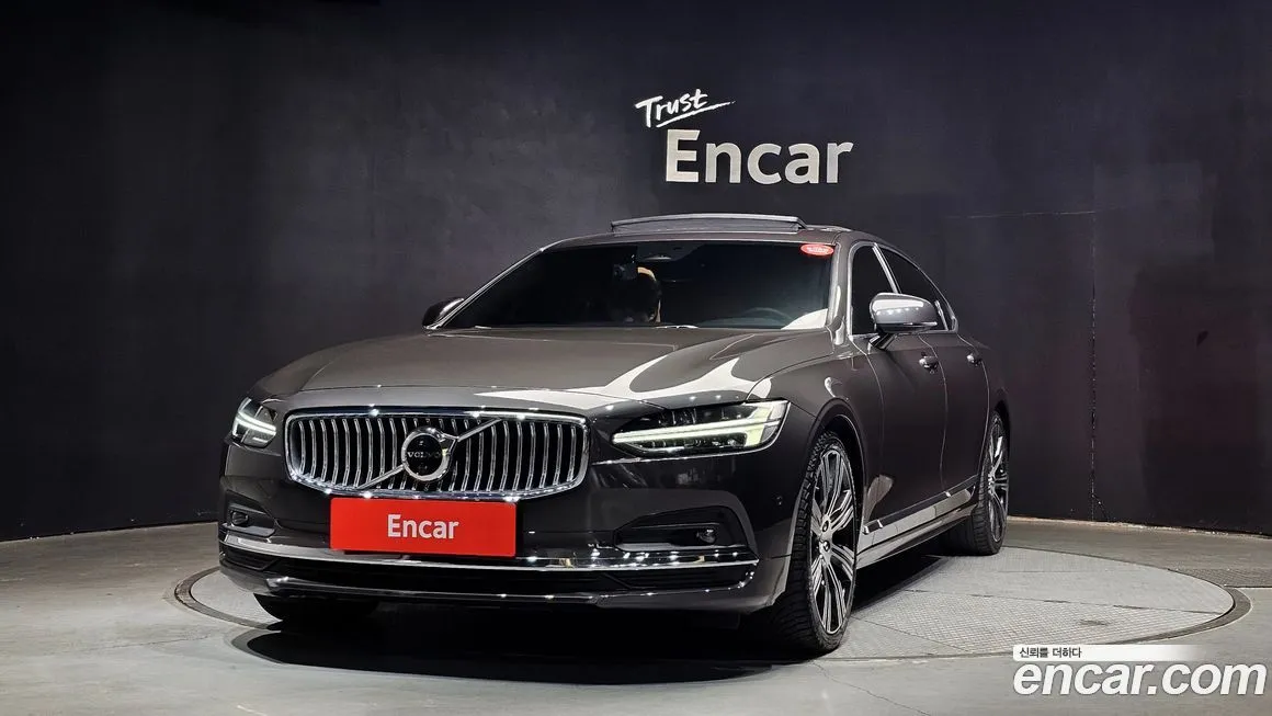 Volvo S90 — фото 1