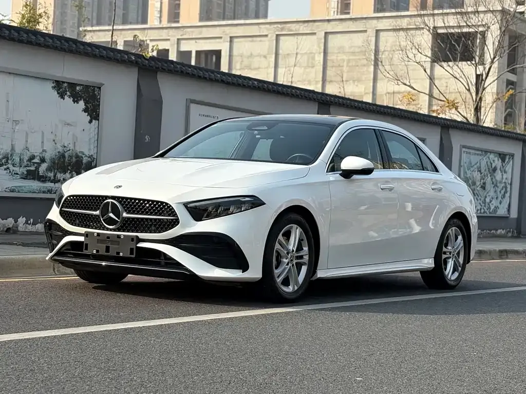 Mercedes-Benz A-Class — фото 1