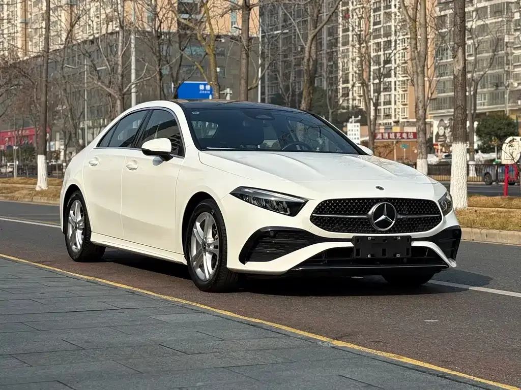 Mercedes-Benz A-Class — фото 8