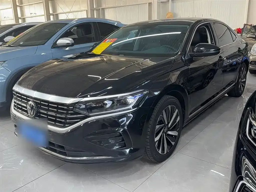Volkswagen Passat — фото 1