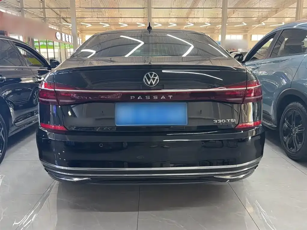 Volkswagen Passat — фото 7