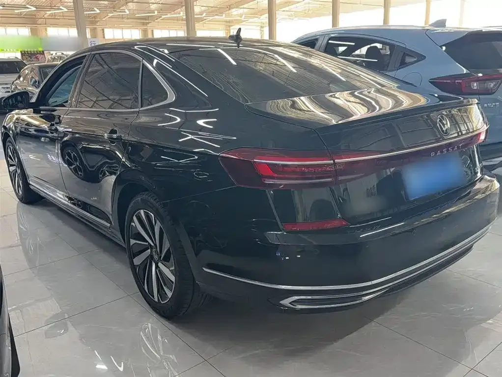 Volkswagen Passat — фото 5