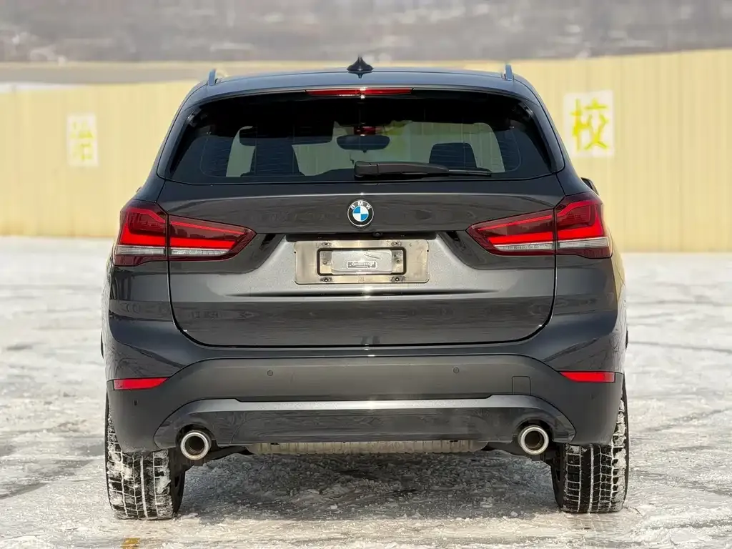 BMW X1 — фото 8