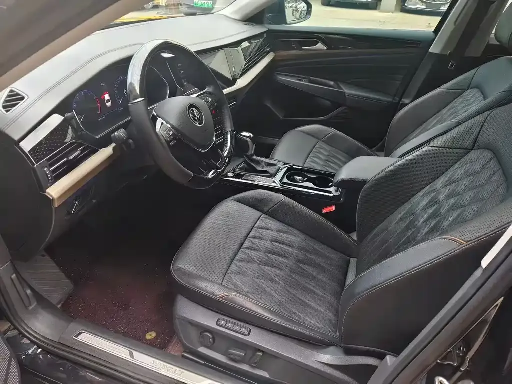Volkswagen Passat — фото 7
