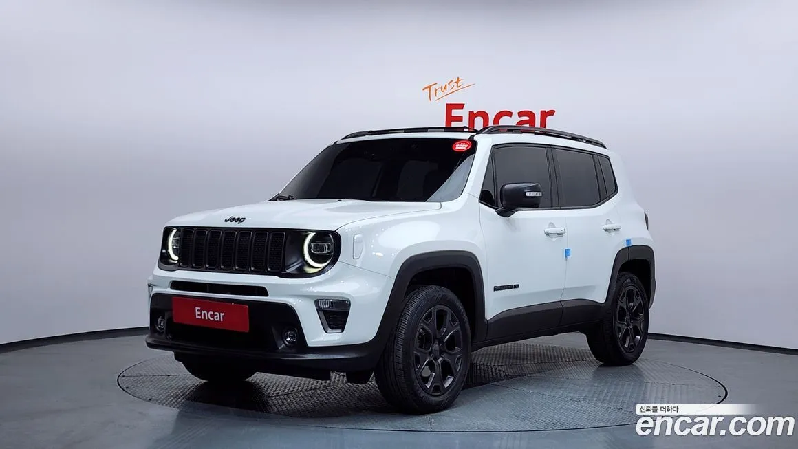 Jeep Renegade — фото 1