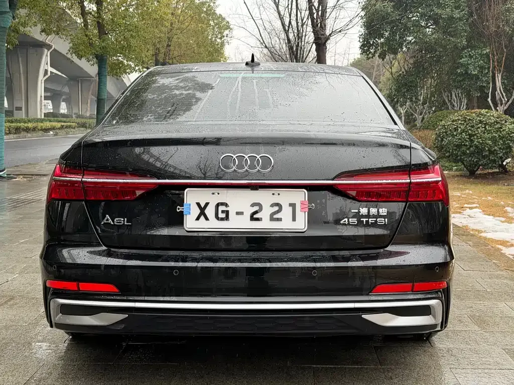 Audi A6L — фото 5