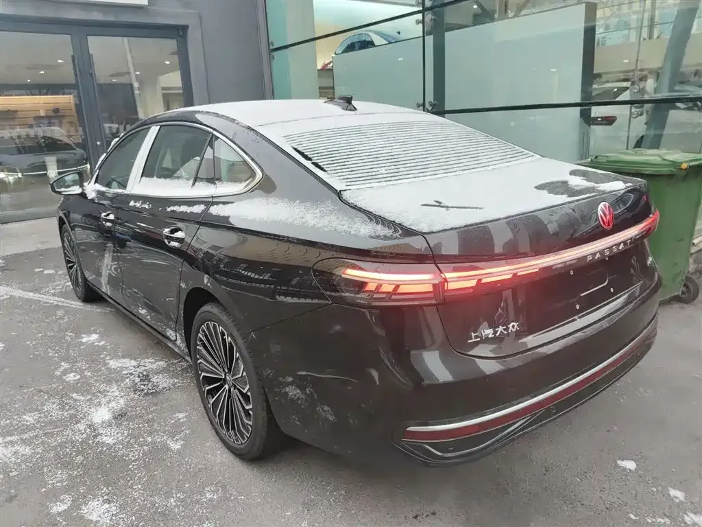 Volkswagen Passat — фото 7