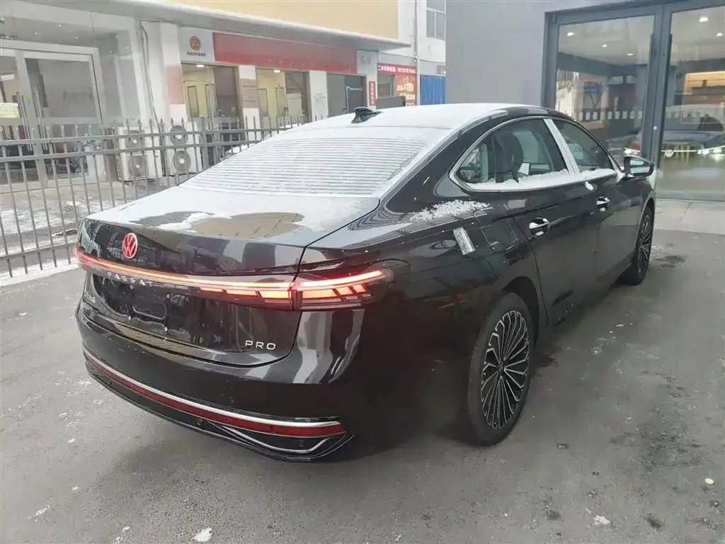 Volkswagen Passat — фото 4