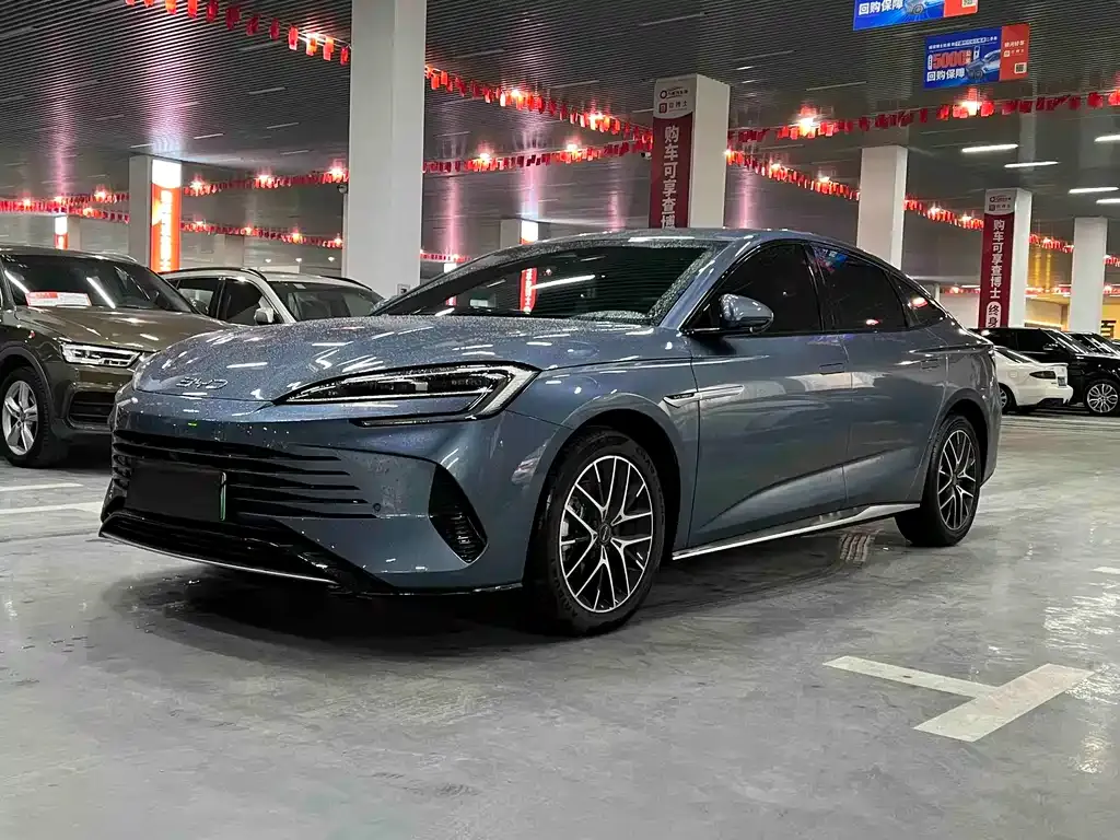 BYD Seal — фото 1