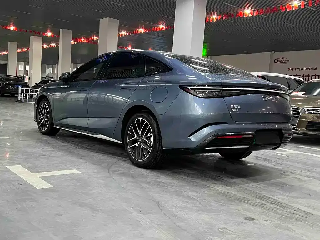 BYD Seal — фото 5