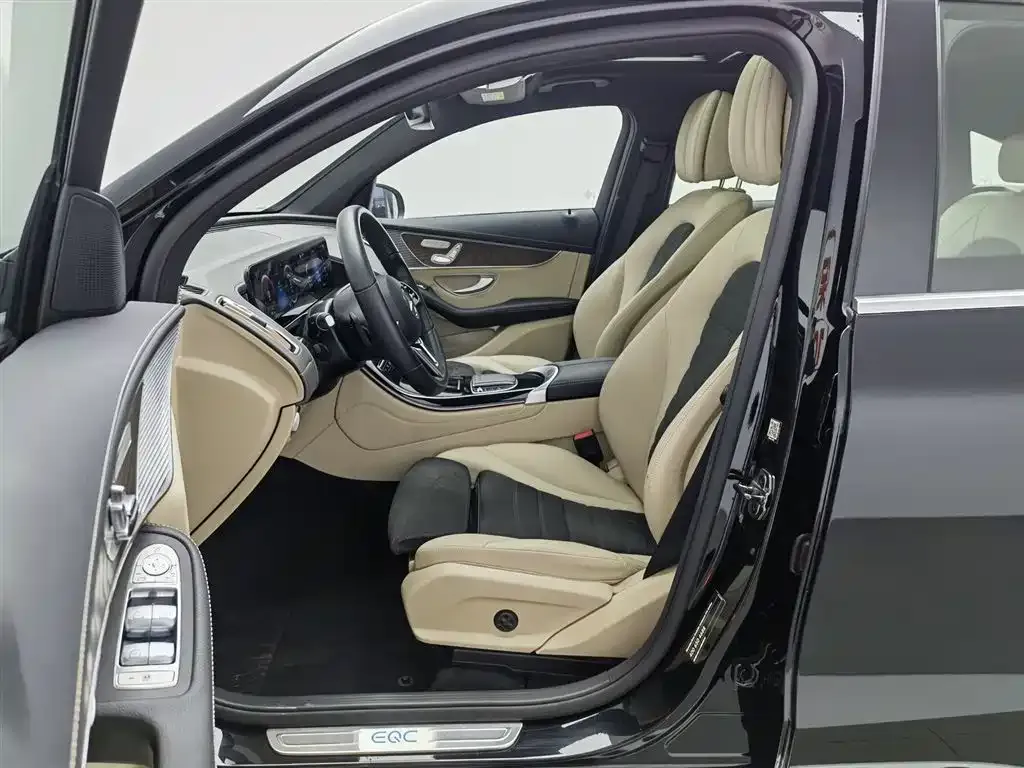 Mercedes-Benz EQC — фото 4
