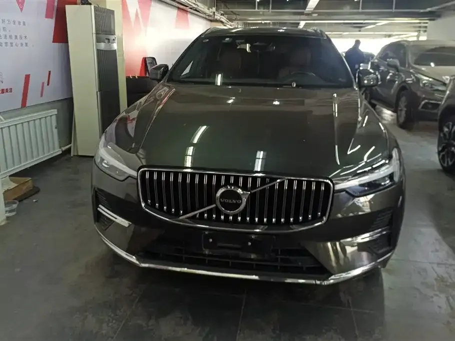 Volvo XC60 — фото 2