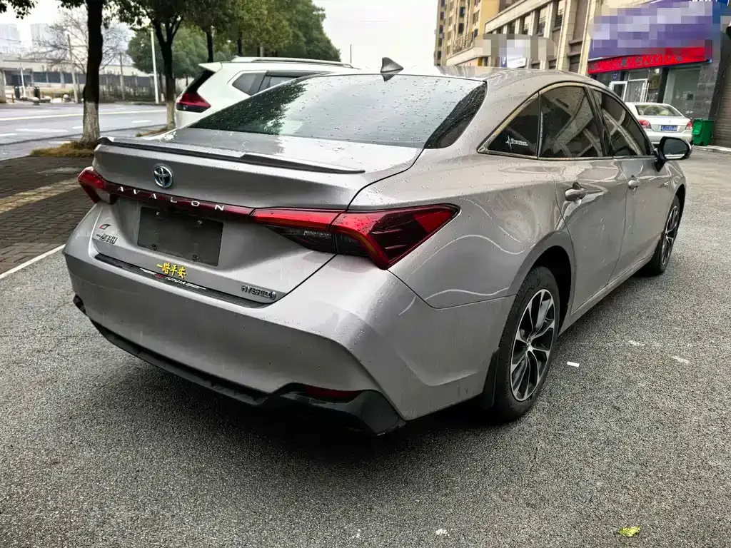Toyota Avalon — фото 2
