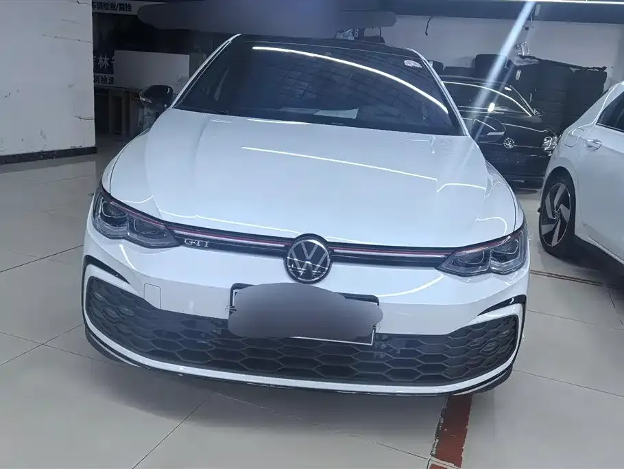 Volkswagen Golf GTI — фото 5