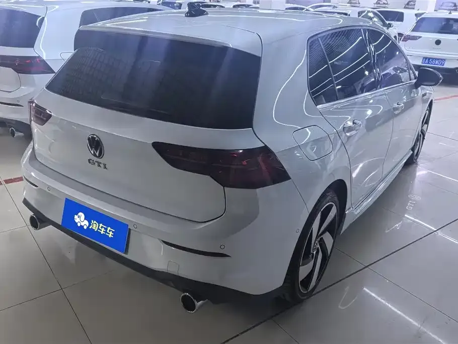 Volkswagen Golf GTI — фото 8