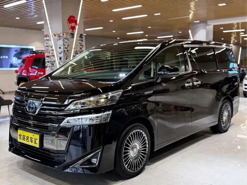 Toyota Vellfire — фото 1