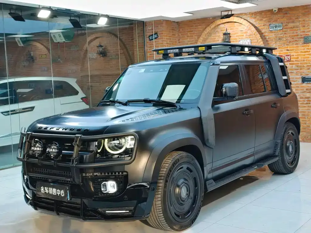 Land Rover Defender — фото 1