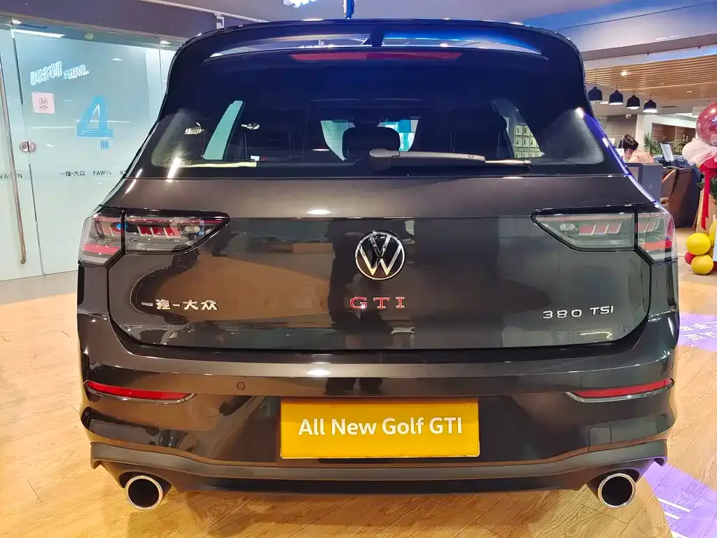 Volkswagen Golf GTI — фото 5