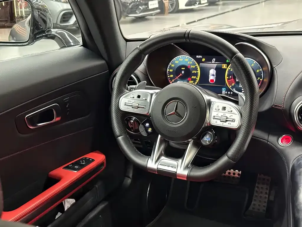 Mercedes-Benz AMG GT — фото 3