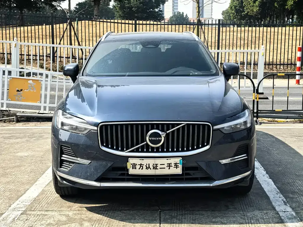 Volvo XC60 — фото 7