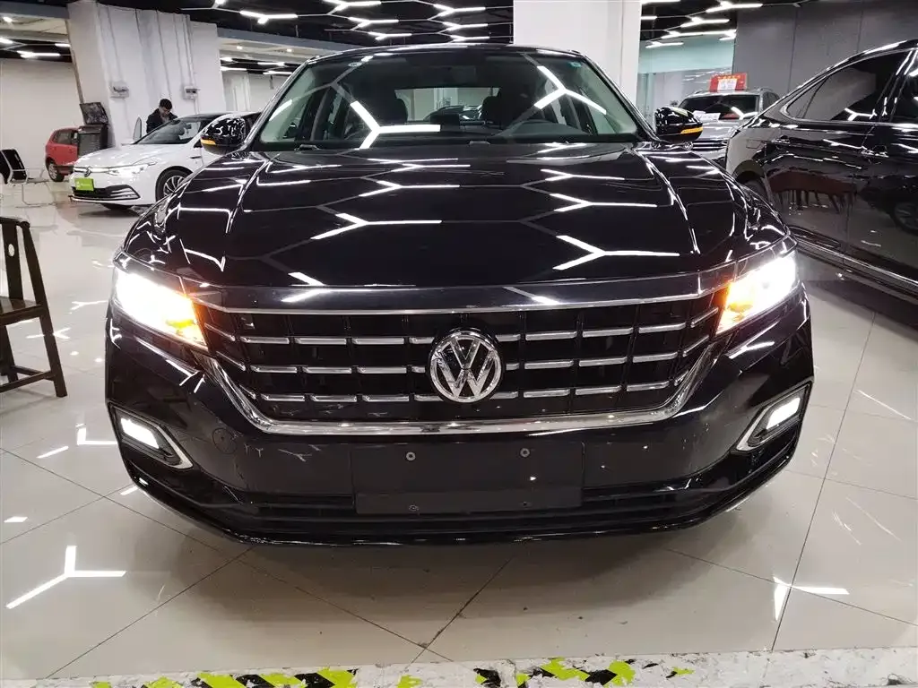Volkswagen Passat — фото 4