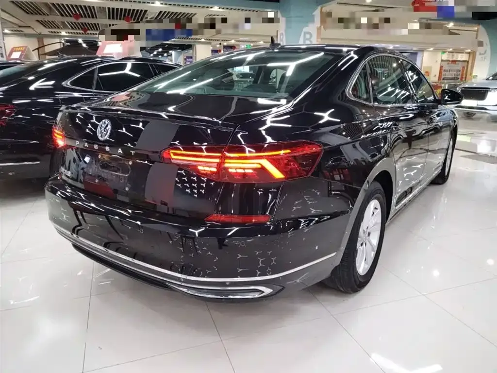 Volkswagen Passat — фото 5
