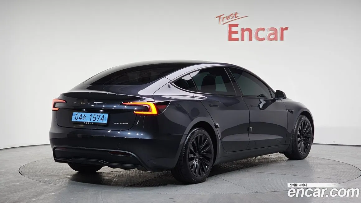 Tesla Model 3 — фото 4