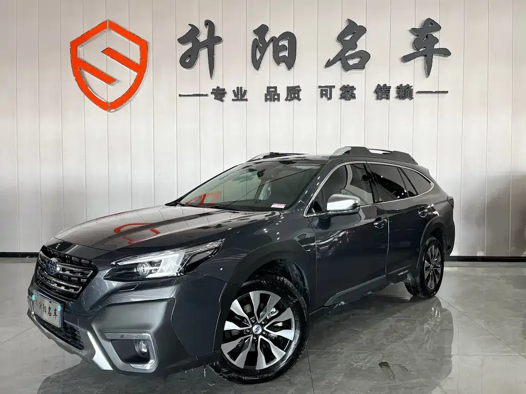 Subaru Outback — фото 1