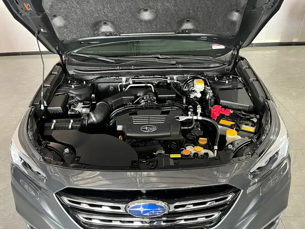 Subaru Outback — фото 6