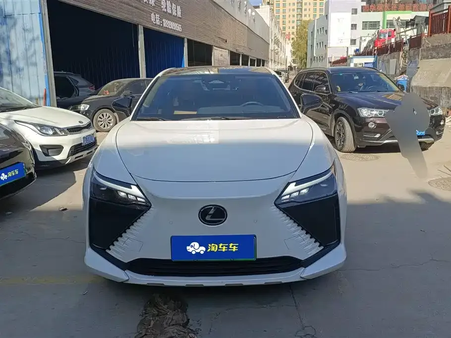 Lexus RZ — фото 10