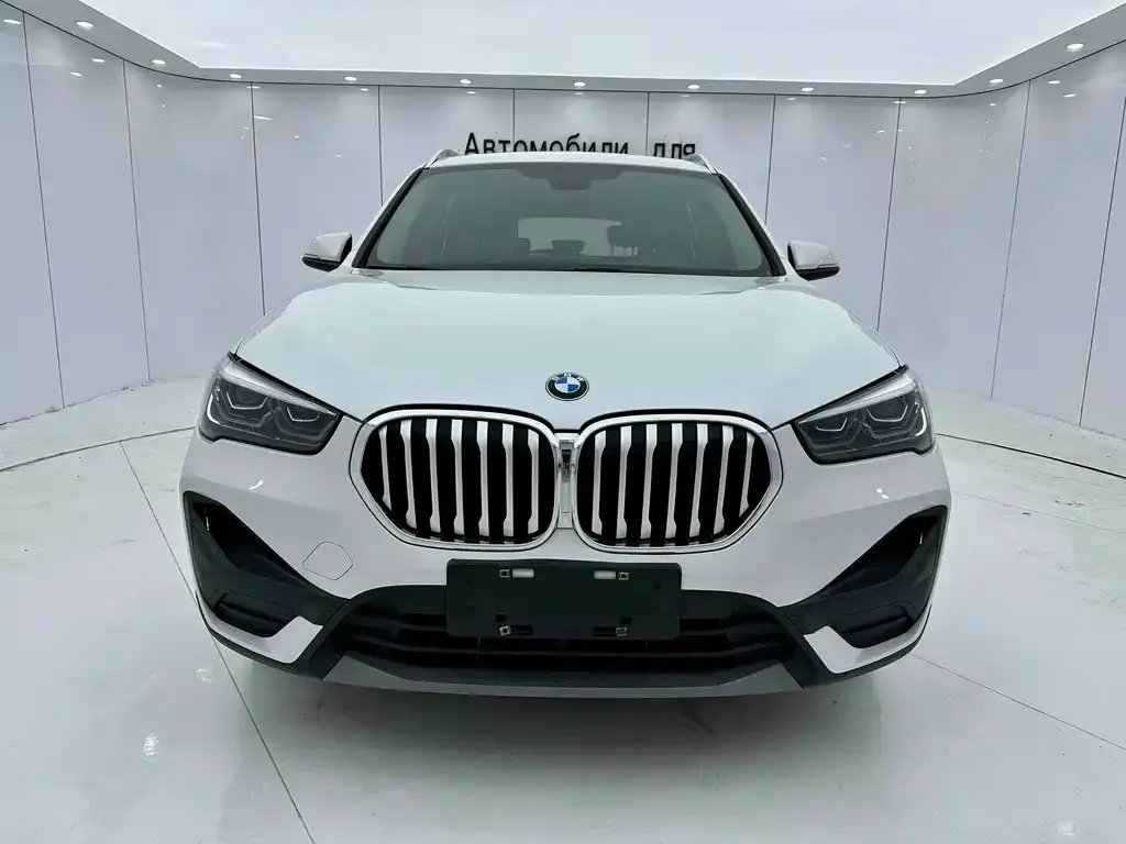 BMW X1 — фото 8