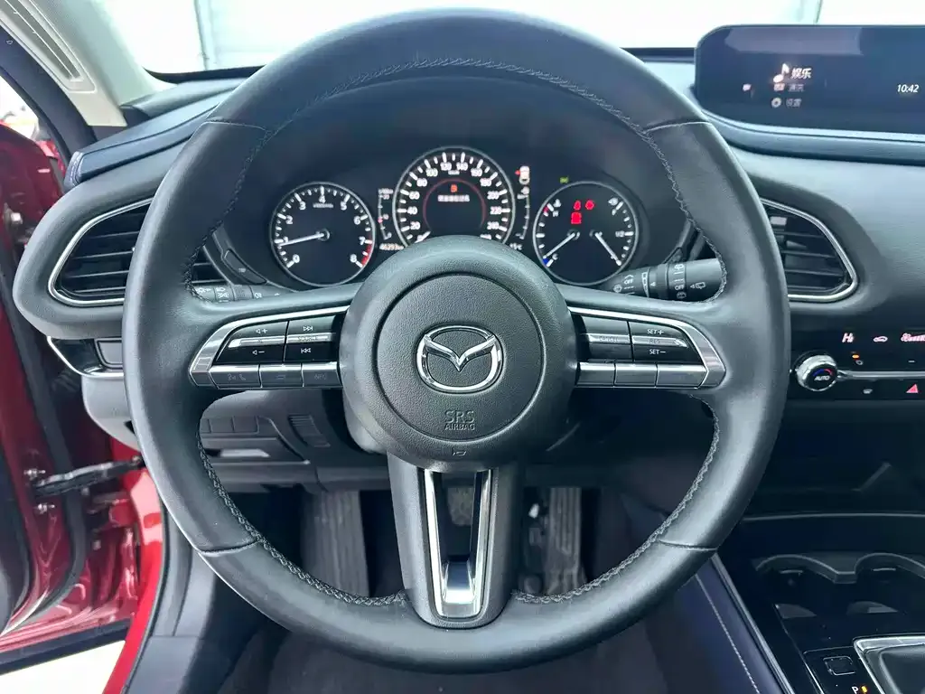 Mazda CX-30 — фото 10