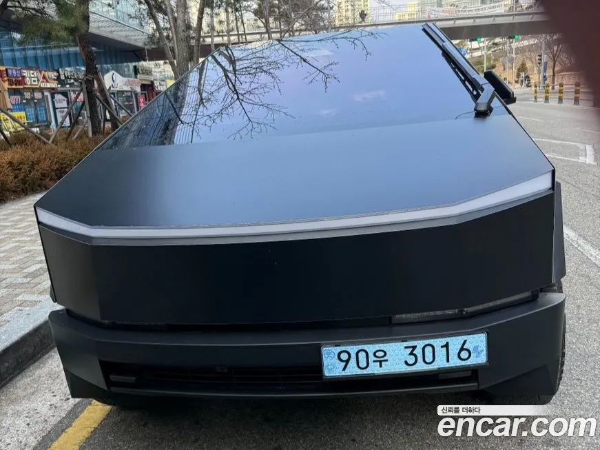 Tesla Cybertruck — фото 1