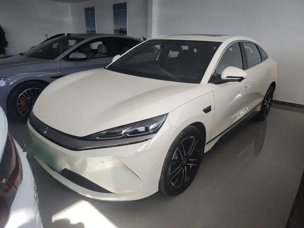 BYD Qin L — фото 1