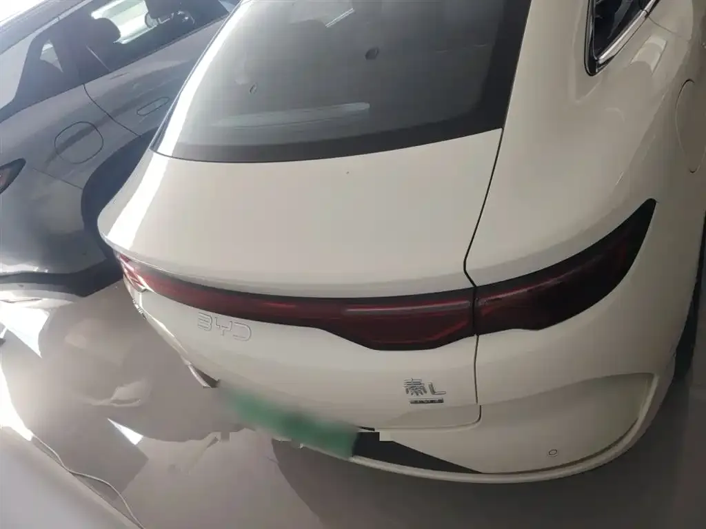 BYD Qin L — фото 10