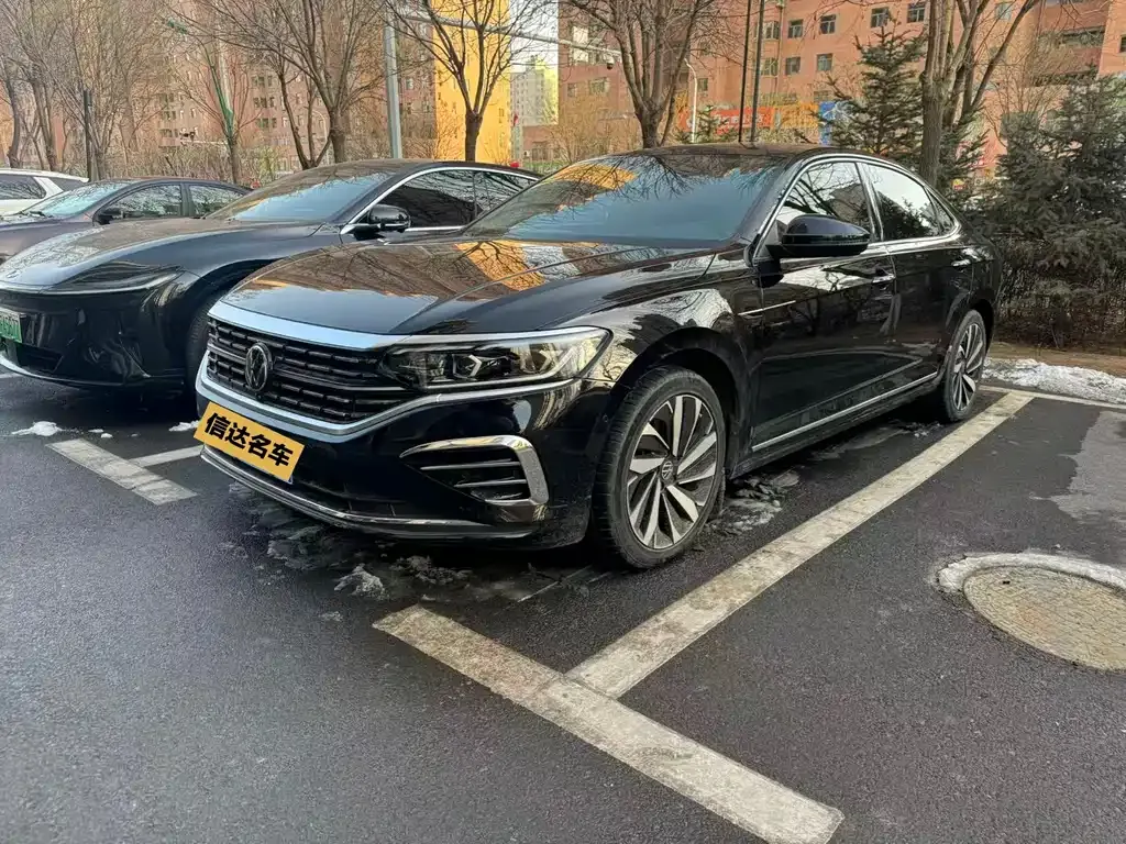 Volkswagen Passat — фото 1