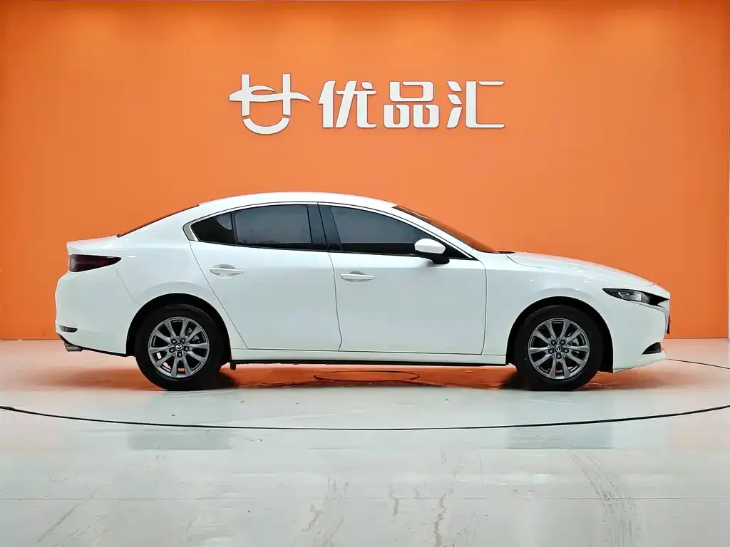 Mazda 3 Axela — фото 8