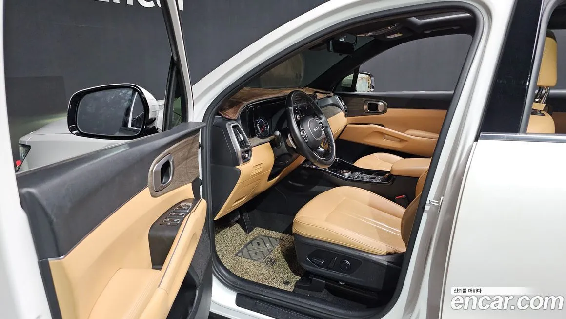 Kia Sorento — фото 9