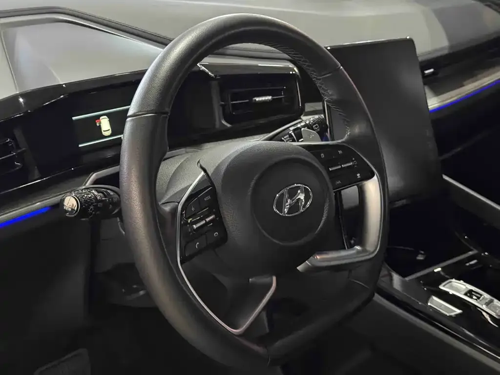 Hyundai Custo — фото 3