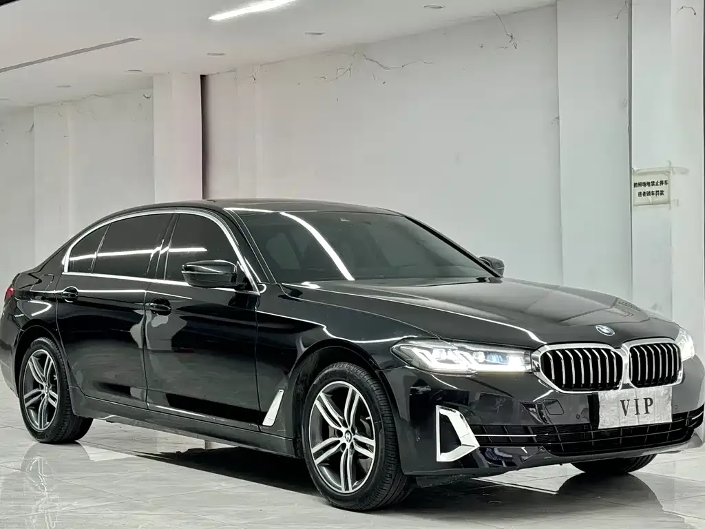 BMW 5 Series — фото 5