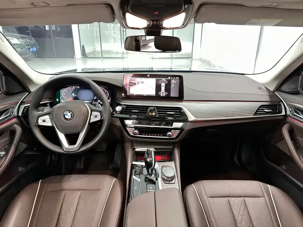 BMW 5 Series — фото 2