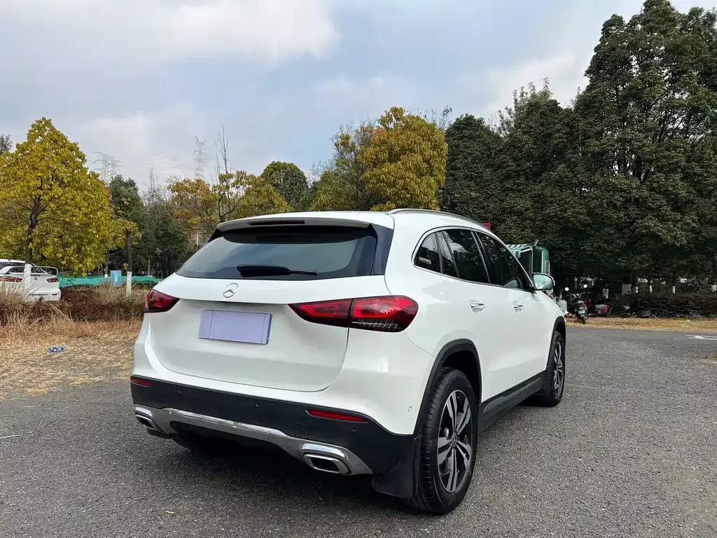 Mercedes-Benz GLA — фото 8