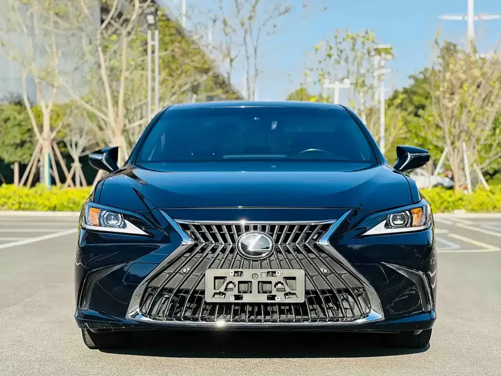 Lexus ES — фото 5