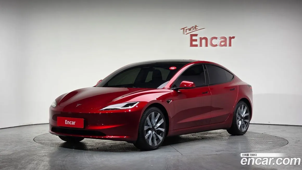 Tesla Model 3 — фото 1