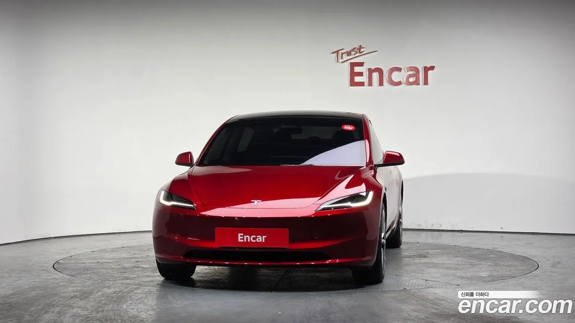 Tesla Model 3 — фото 4