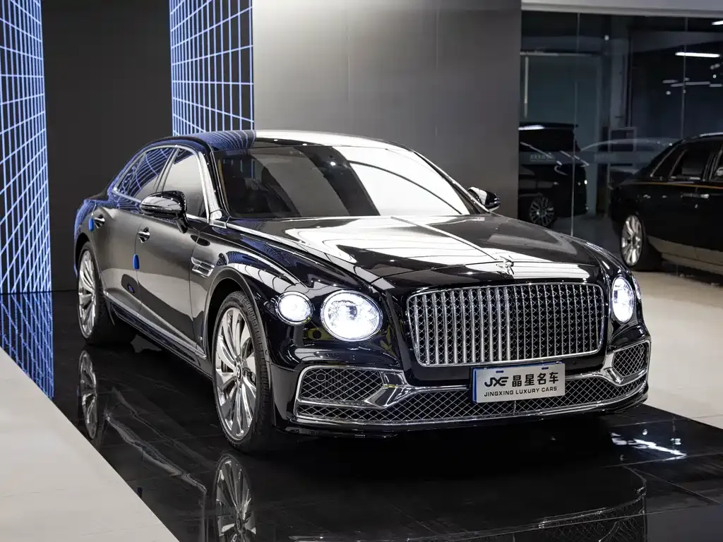 Bentley Flying Spur — фото 3